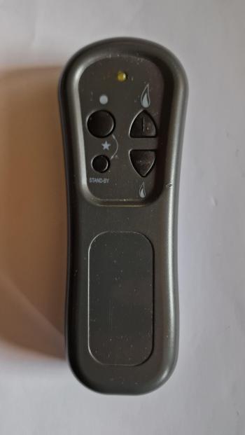 Sit  customers remote control for repair