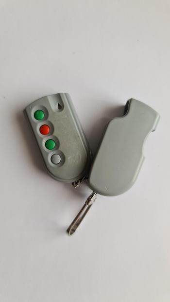 Cordula  customers remote control for repair