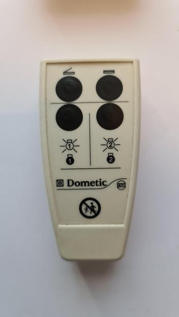 Dometic KT1335.4 customers remote control for repair