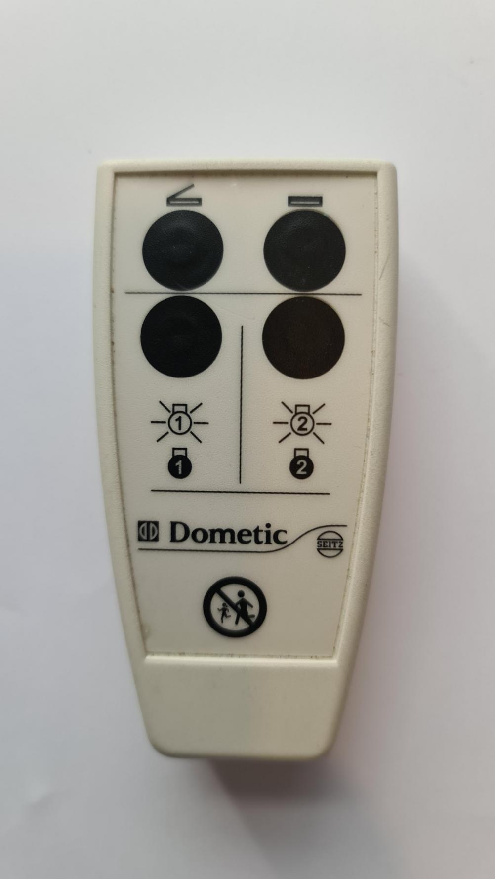 Dometic  Heki 4 Remote Control - Front Image