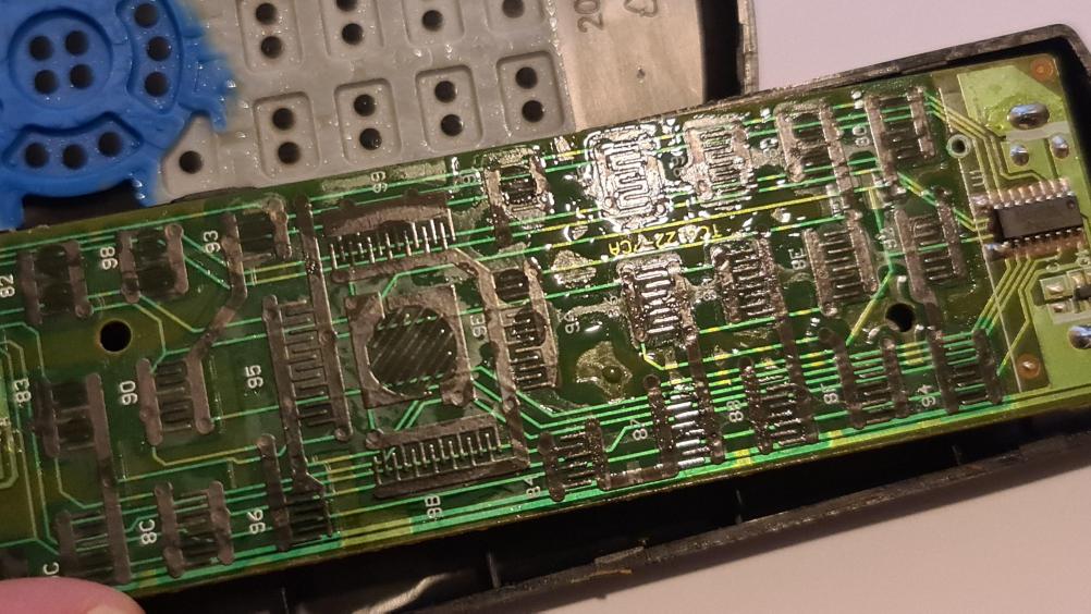 Qvis  Remote Control - Inside Image