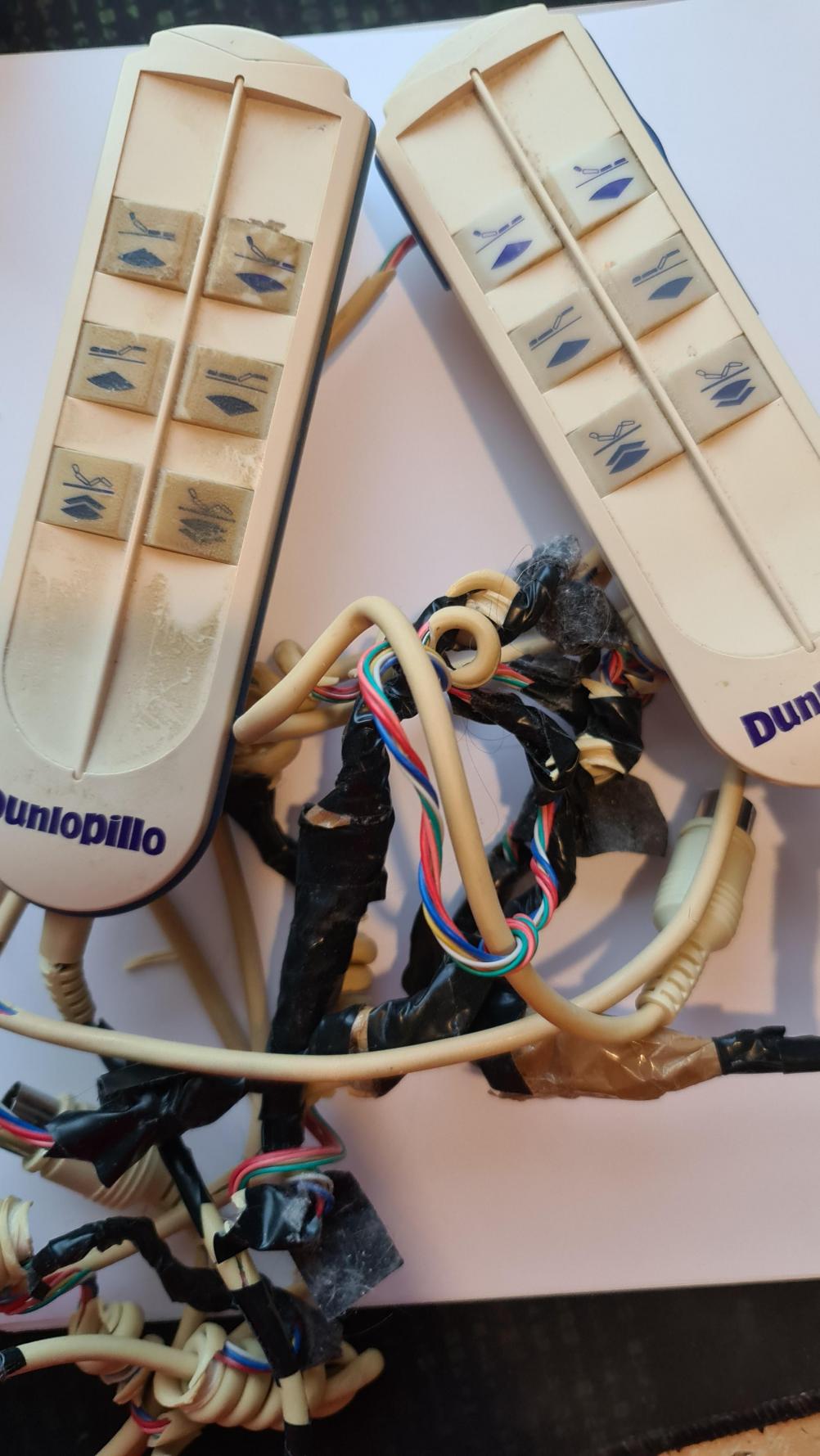 Dunlipillo  Remote Control - Front Image