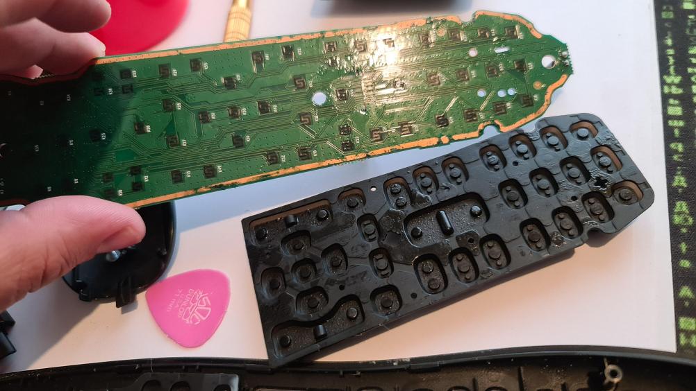 Logitech Harmony 350 Remote Control - Inside Image