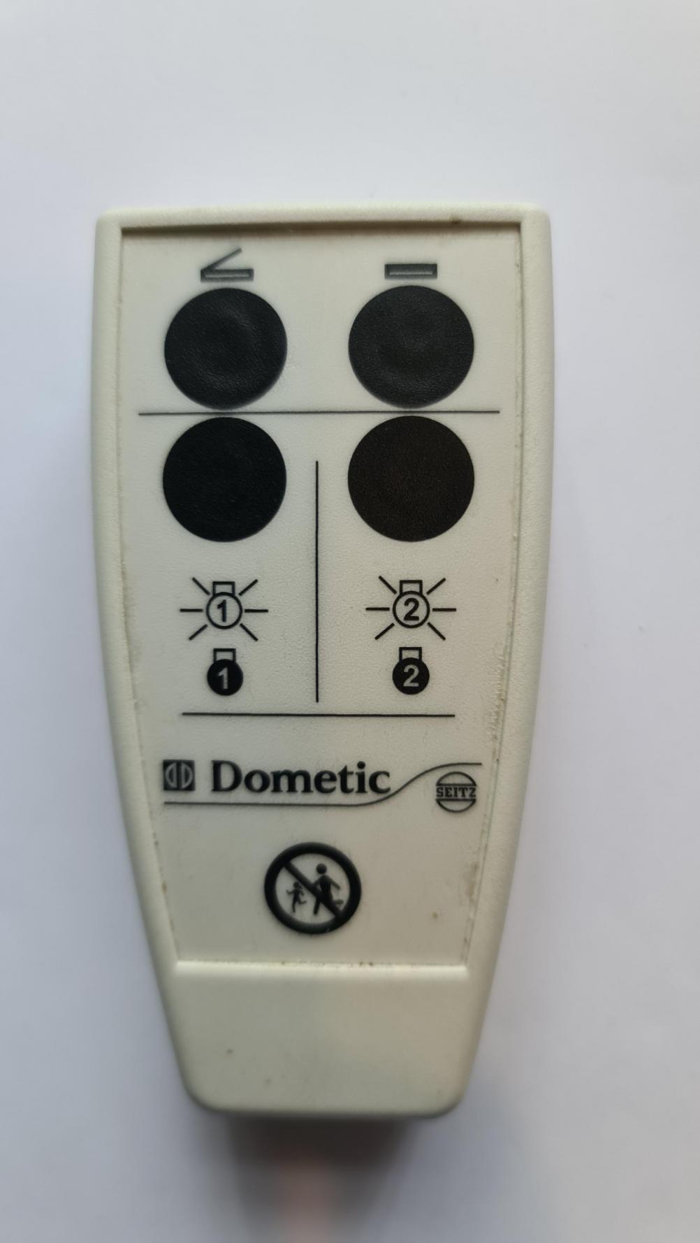 Dometic  HEKI 4 Remote Control - Front Image