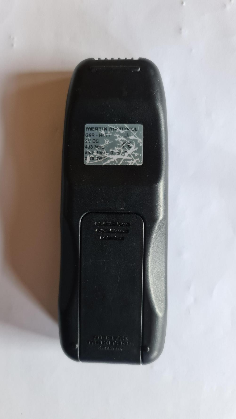 Mertik Maxitrol Remote Control - Back Image