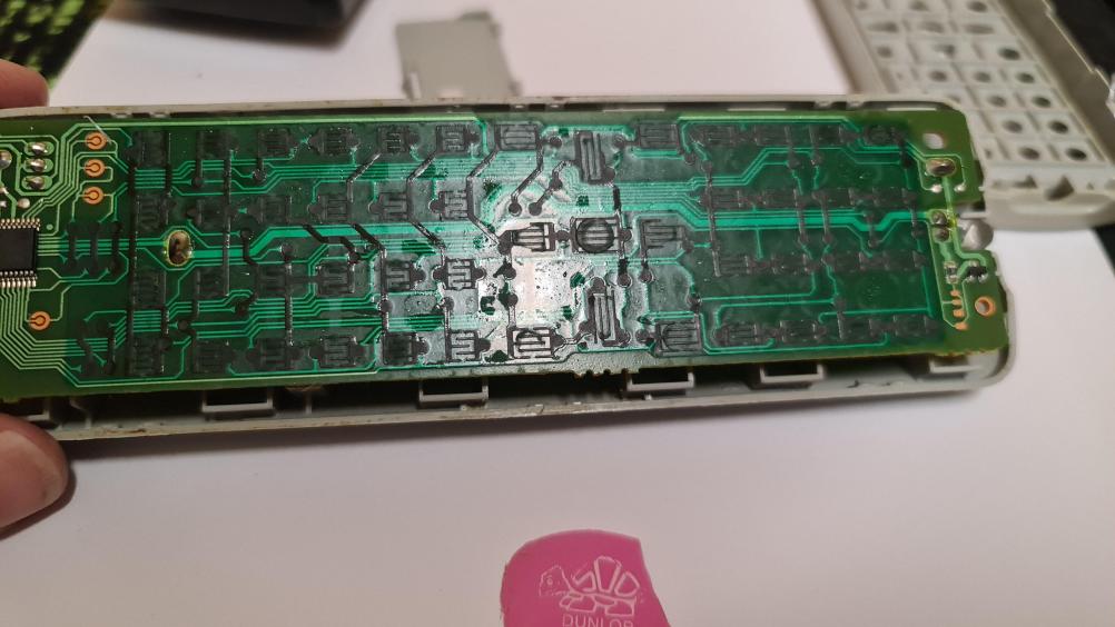 Panasonic rak pm 902wk Remote Control - Inside Image