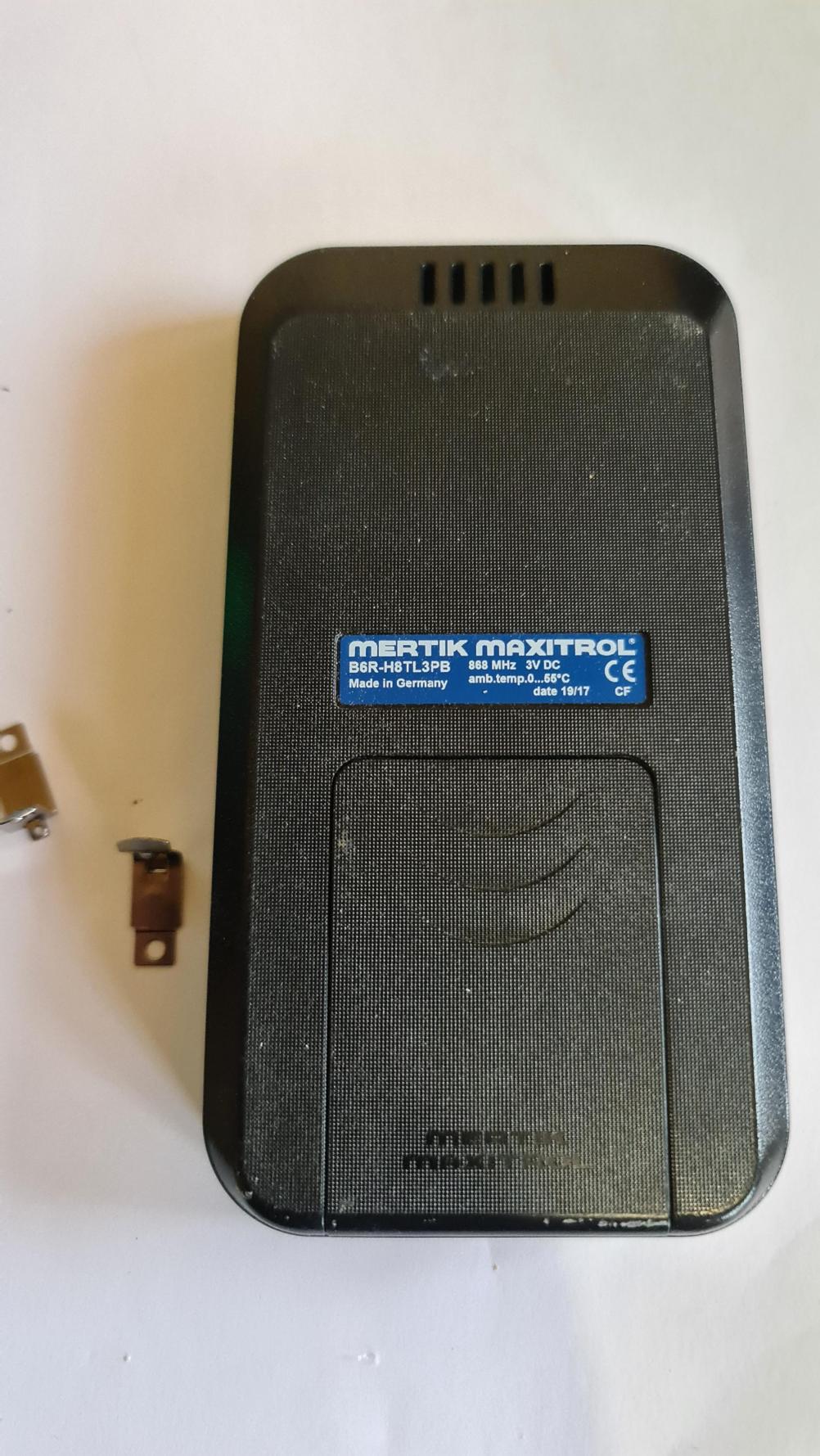 Mertik  B6R-H8TL3PB Remote Control - Back Image