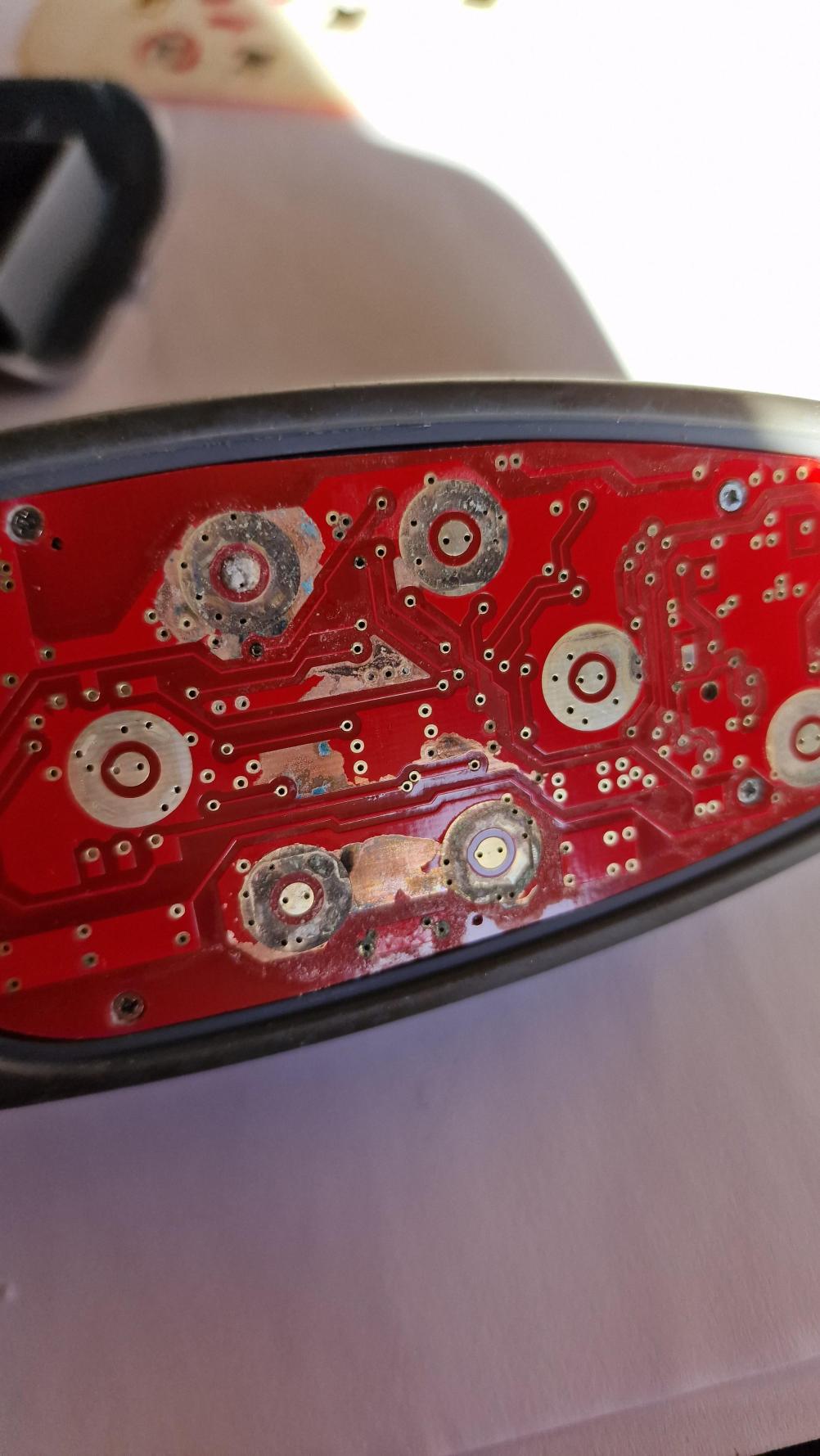 Quattro   Remote Control - Inside Image