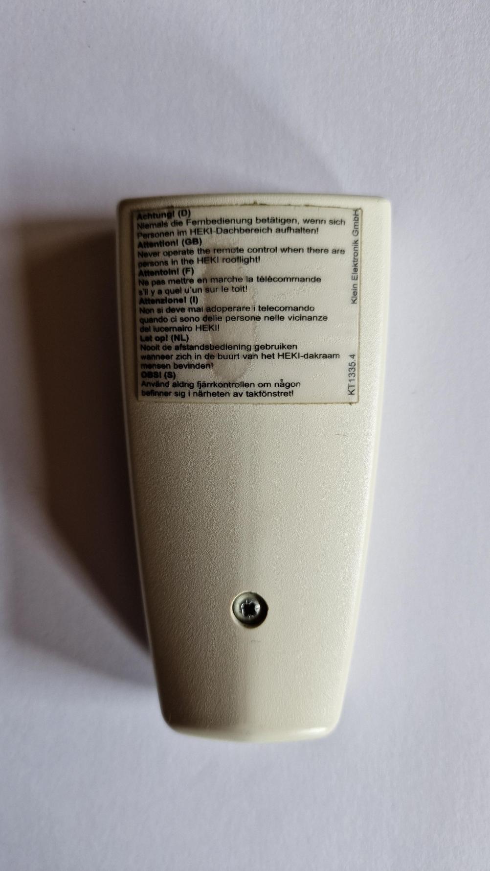 Heki dometic   Remote Control - Back Image