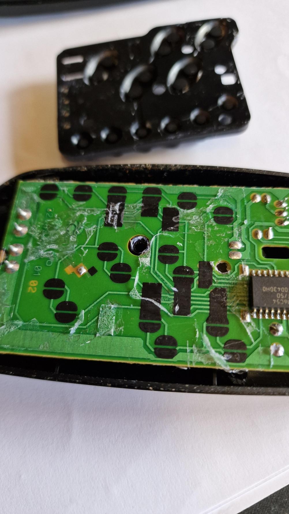 Musical Fidelity X-A200R Remote Control - Inside Image