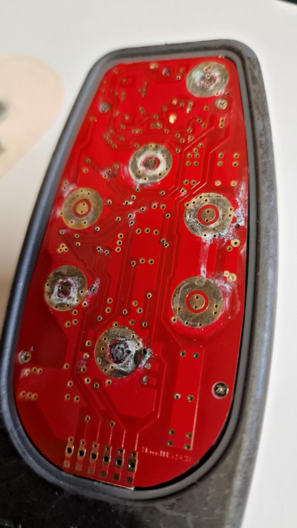 Quattro  Remote Control - Inside Image