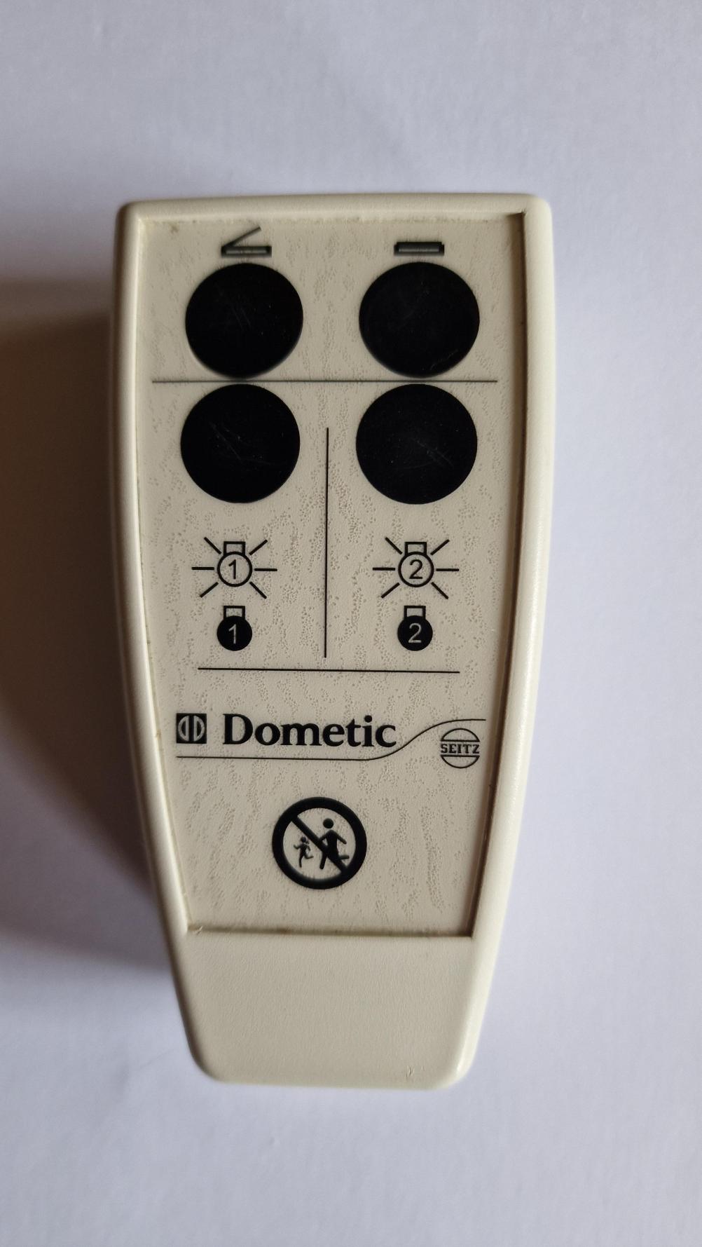 Dometic  Heki 4 Remote Control - Front Image