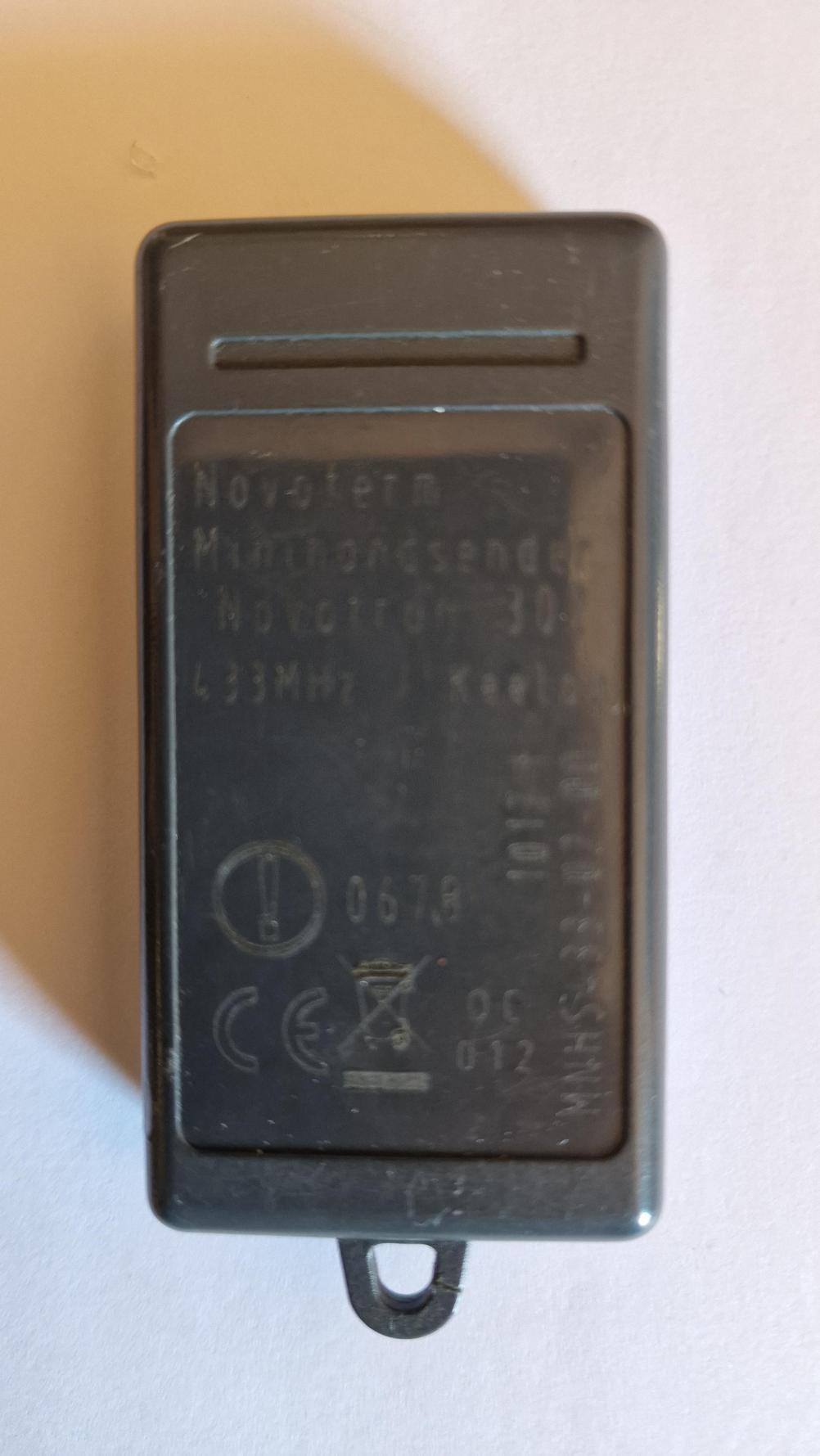 Novoferm novotron 302 Remote Control - Back Image