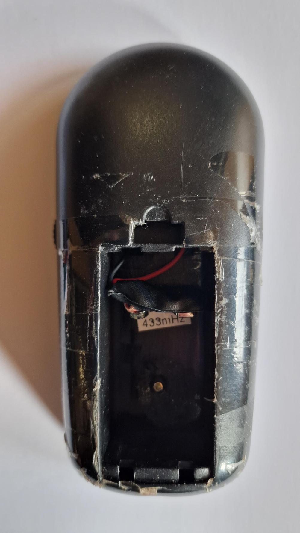 Towsure  UT203 Remote Control - Back Image