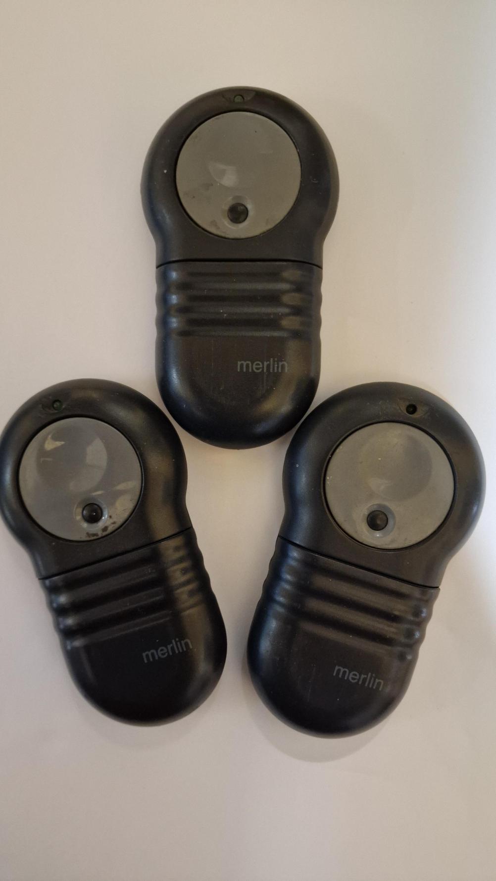 Merlin  M872  Remote Control - Front Image