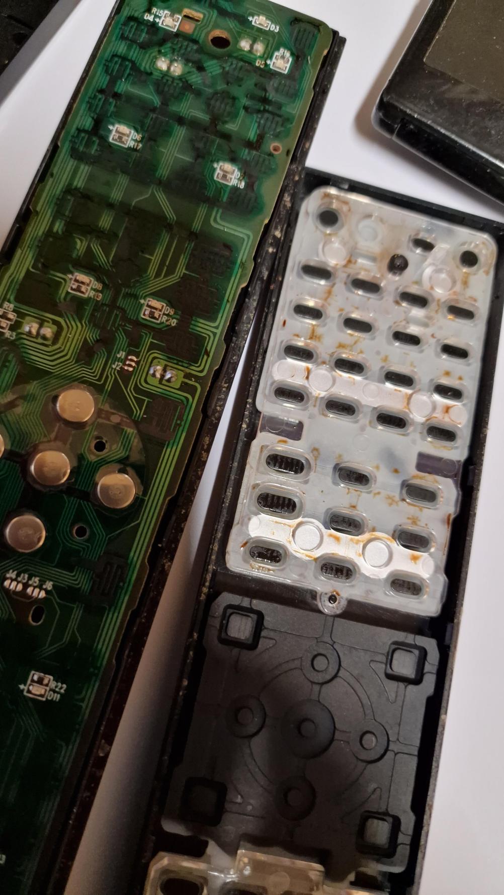 PIONEER   Remote Control - Inside Image