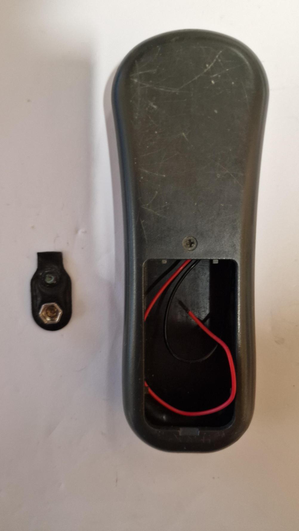 Kinder  B-63600 Remote Control - Back Image