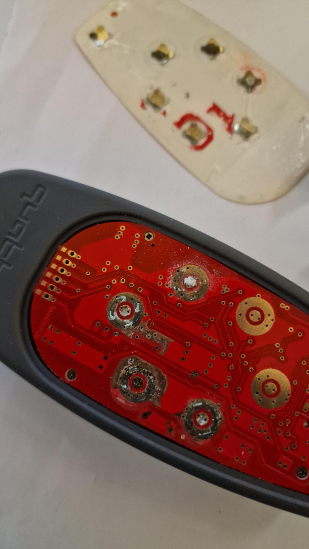 Quattro  Remote Control - Inside Image