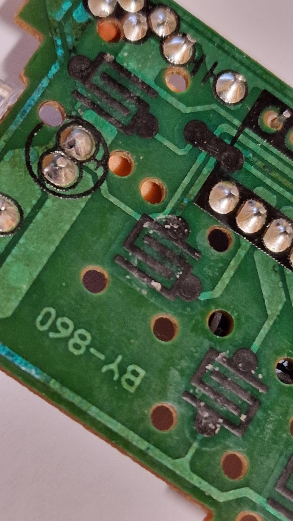 Valor Dream Slimline 850 Gold Remote Control - Inside Image