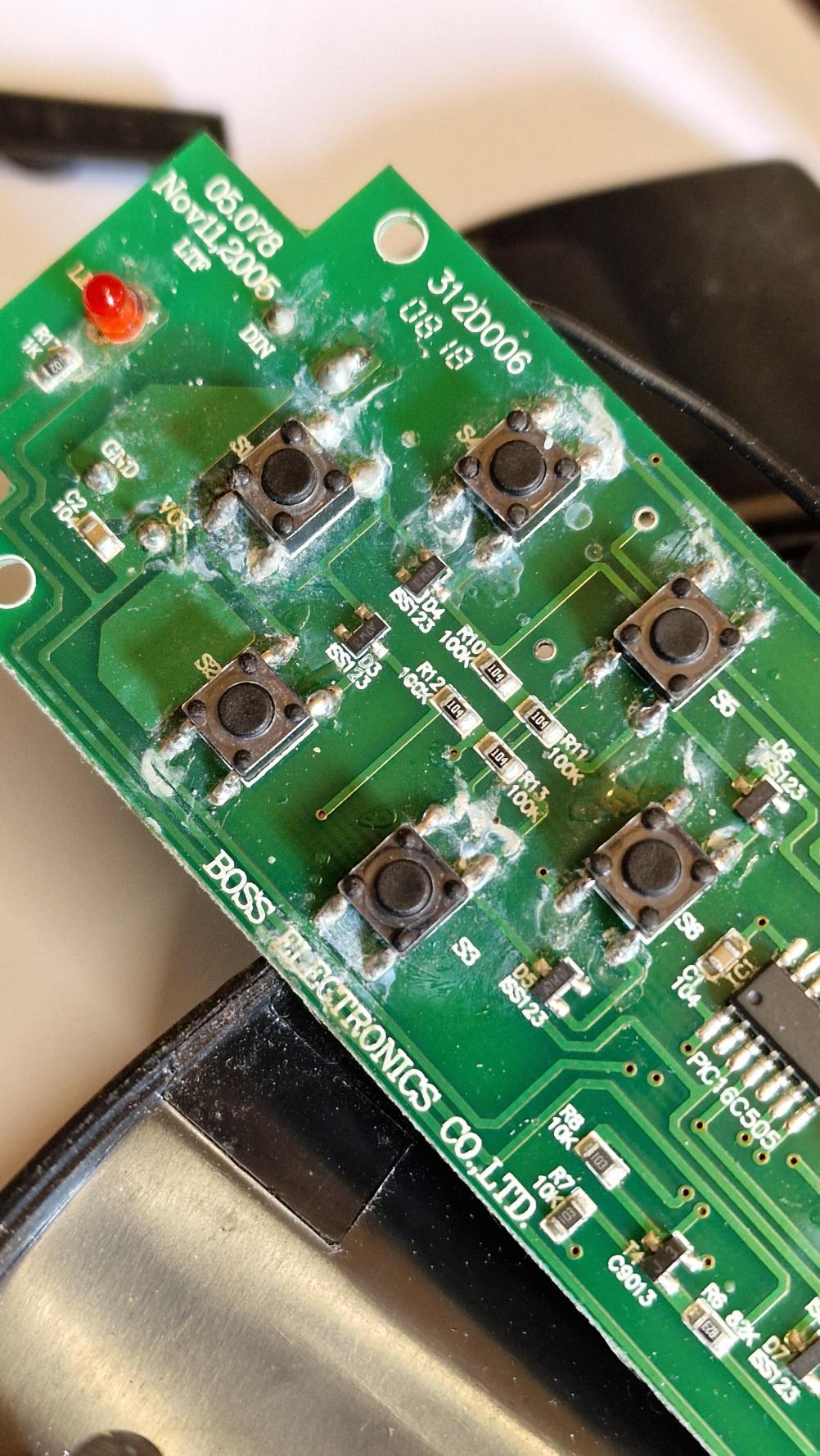 Purple line  Remote Control - Inside Image