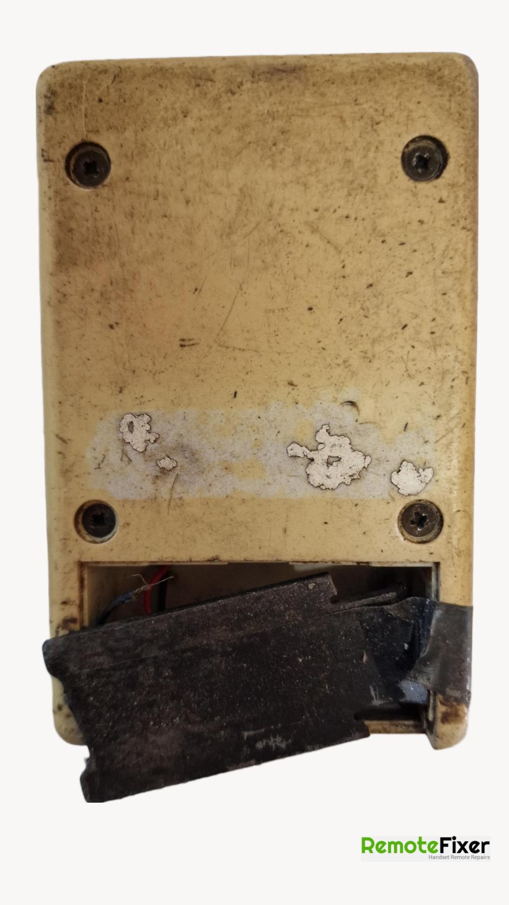 KVERNELAND Un7558 Remote Control - Back Image