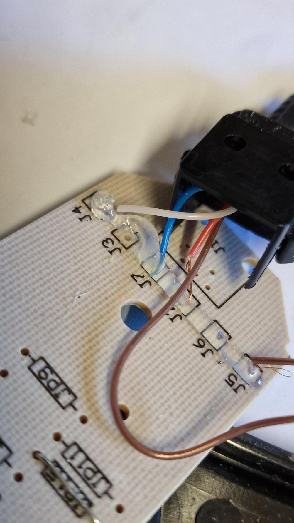 HSL and unkown  Remote Control - Inside Image