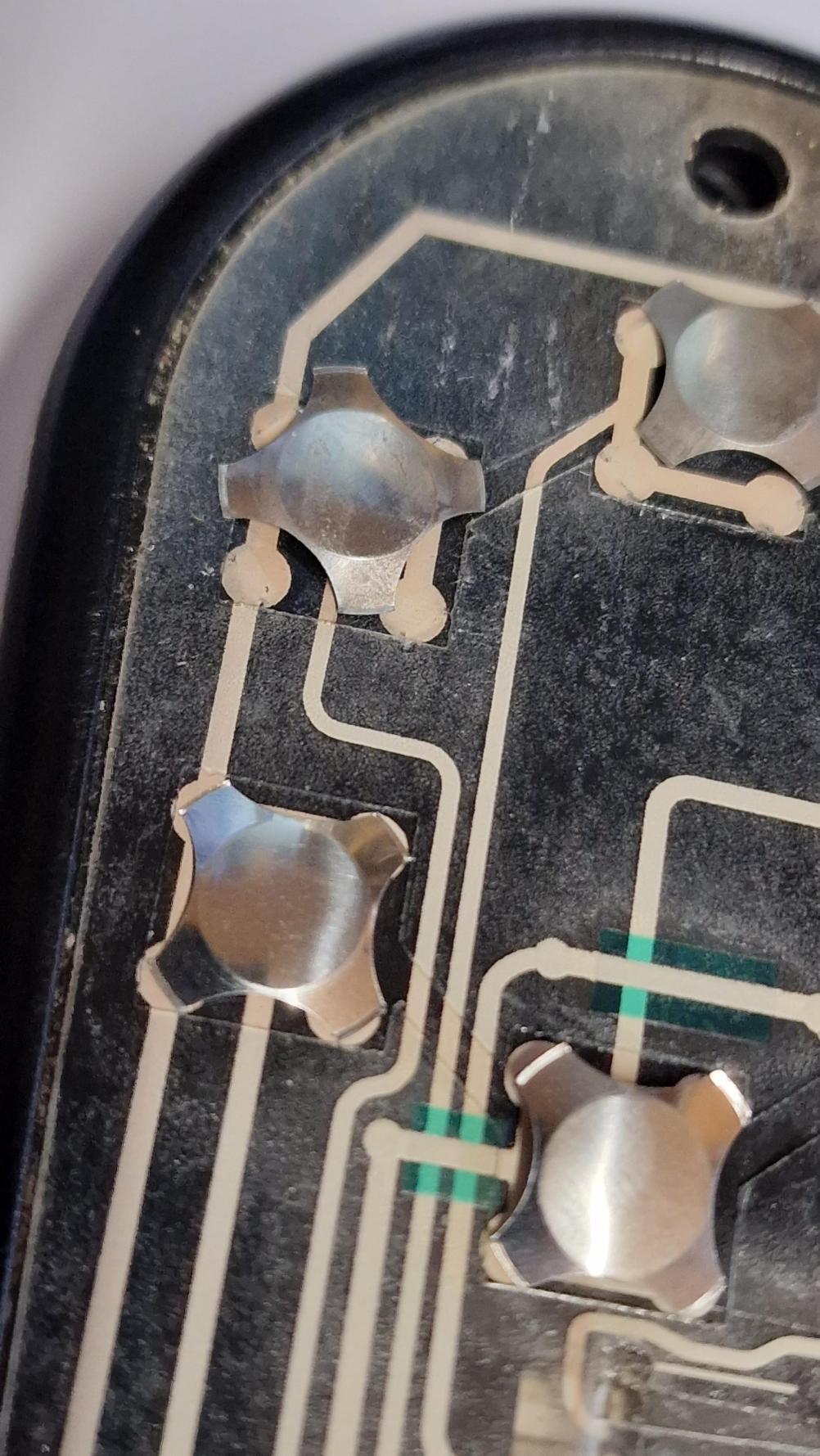 Riviera UR203 Remote Control - Inside Image
