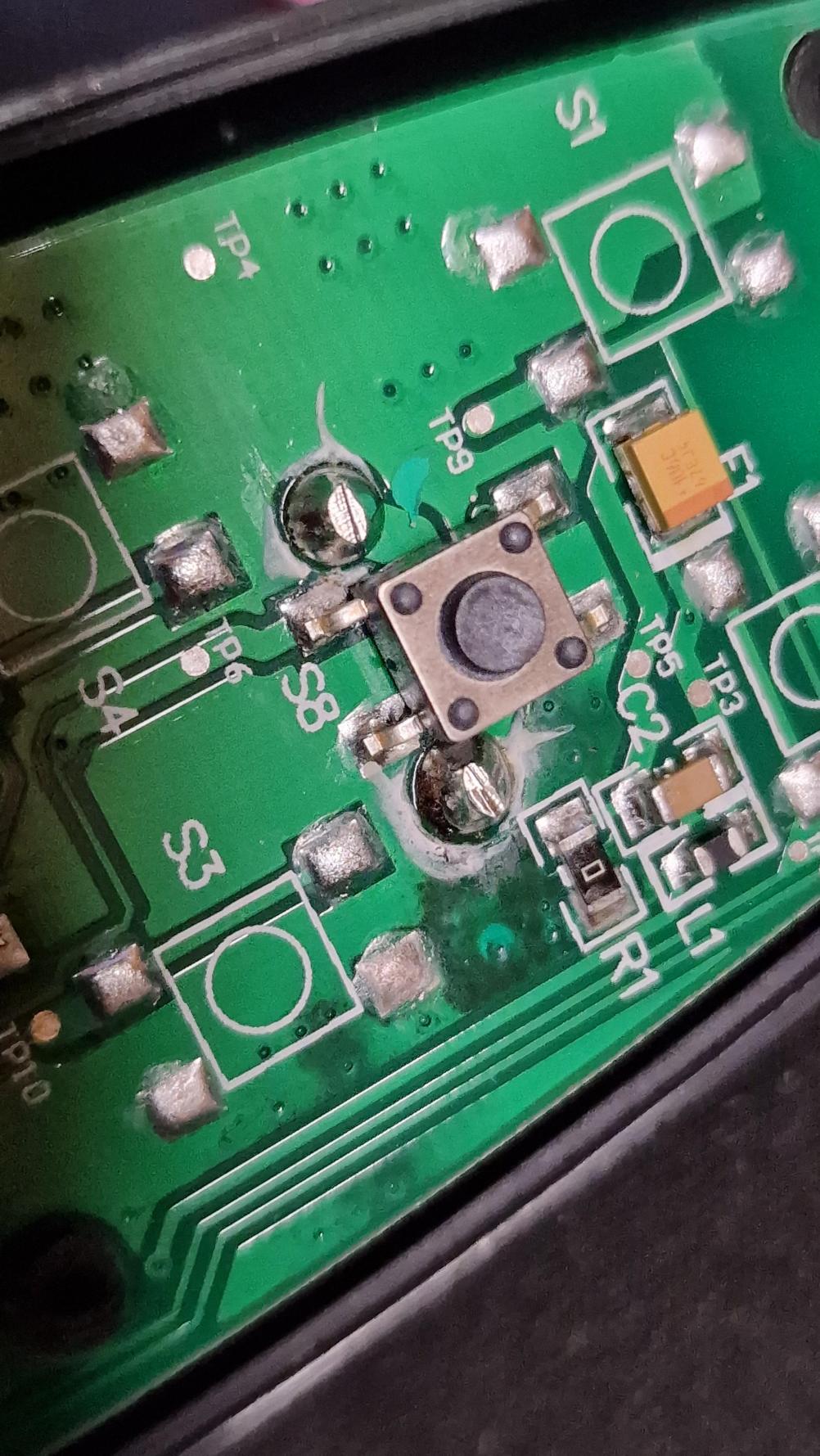 TV Lifter  Remote Control - Inside Image
