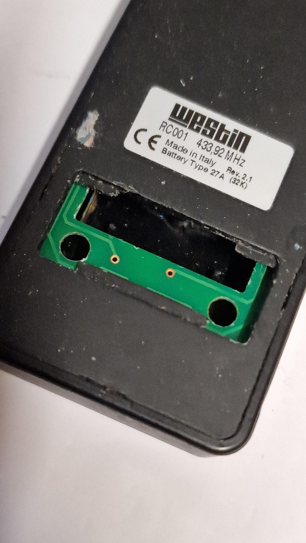 Westin  RC001 Remote Control - Inside Image