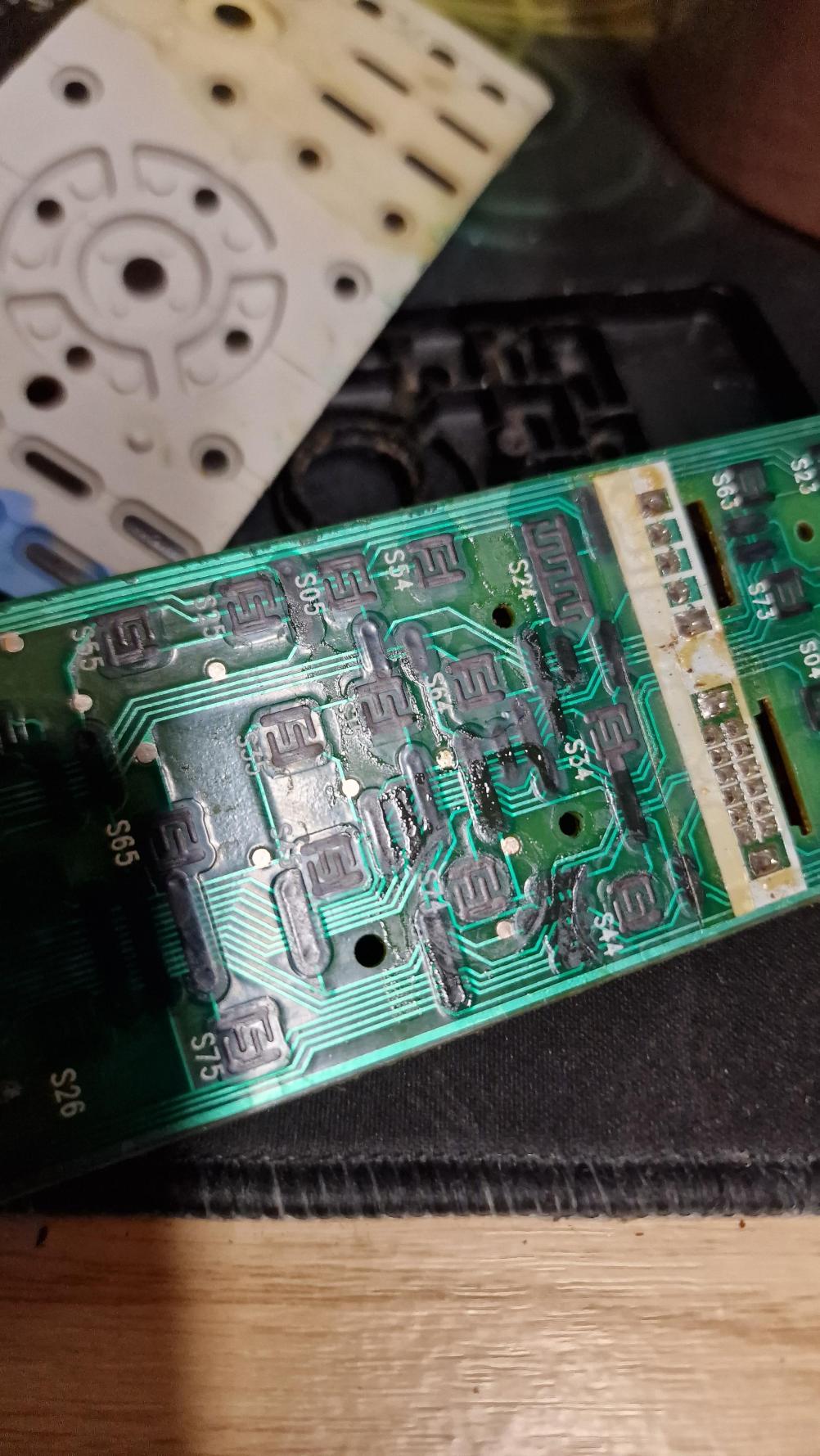 Denon 1016 Remote Control - Inside Image
