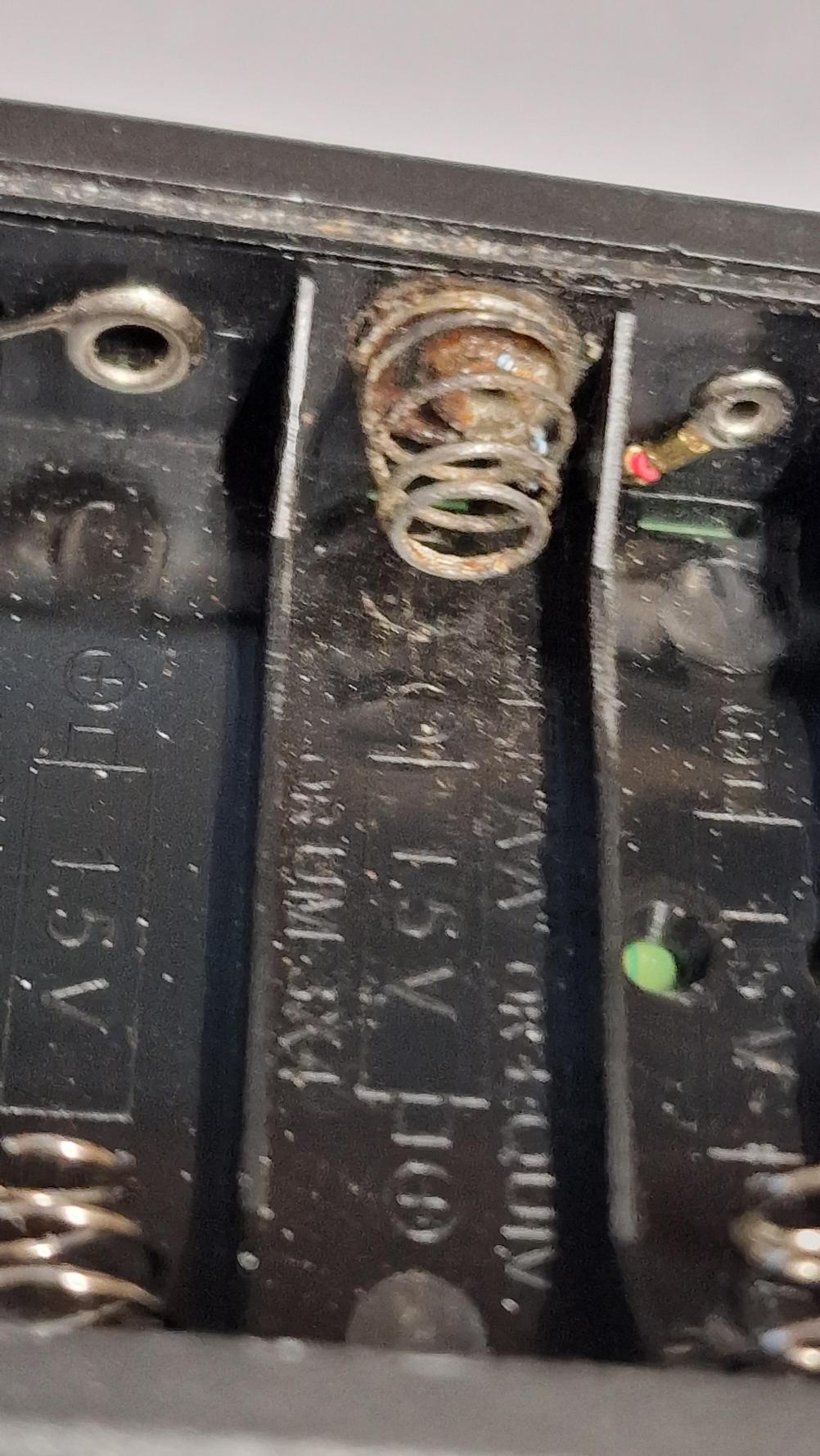 Mertik Maxitrol G30-ZRHSO-Z26 and G30-ZRRSB Remote Control - Inside Image