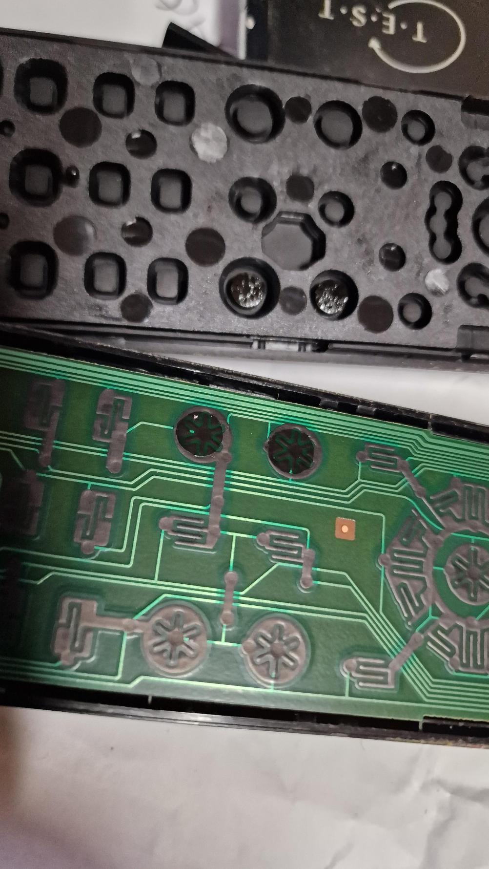 Marantz  Remote Control - Inside Image
