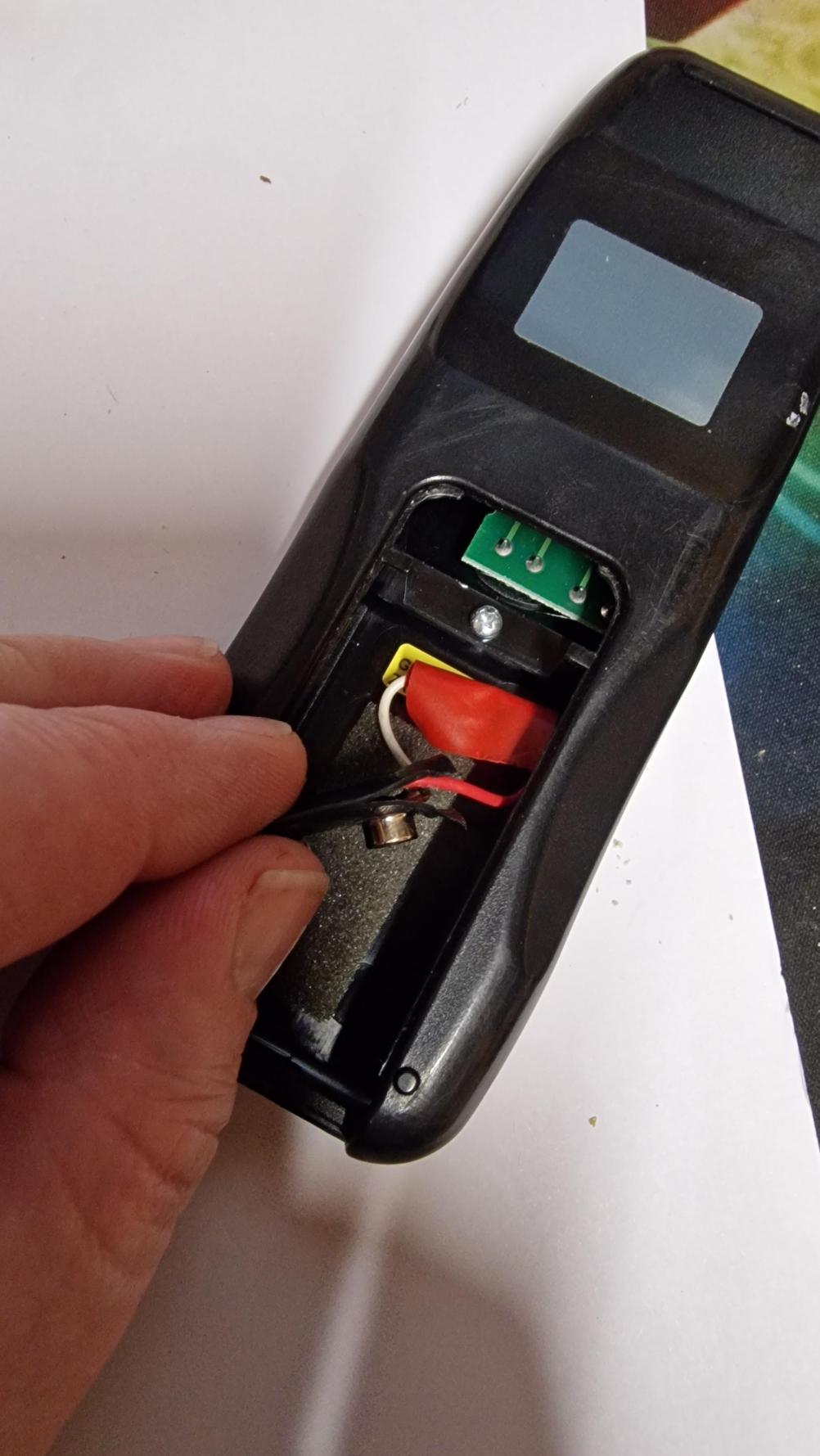 Gazco ELO239 Remote Control - Inside Image