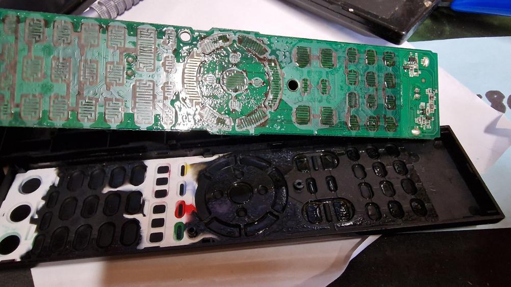 Sony  RMF-TX300U  Remote Control - Inside Image