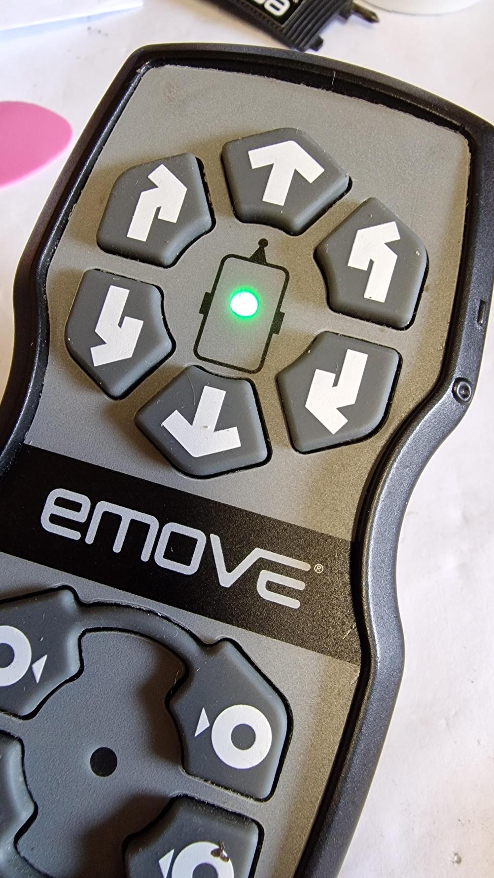 Emove  EM303A Remote Control - Inside Image