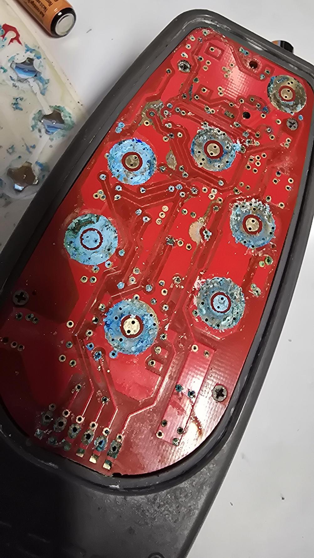 Quattro  Remote Control - Inside Image