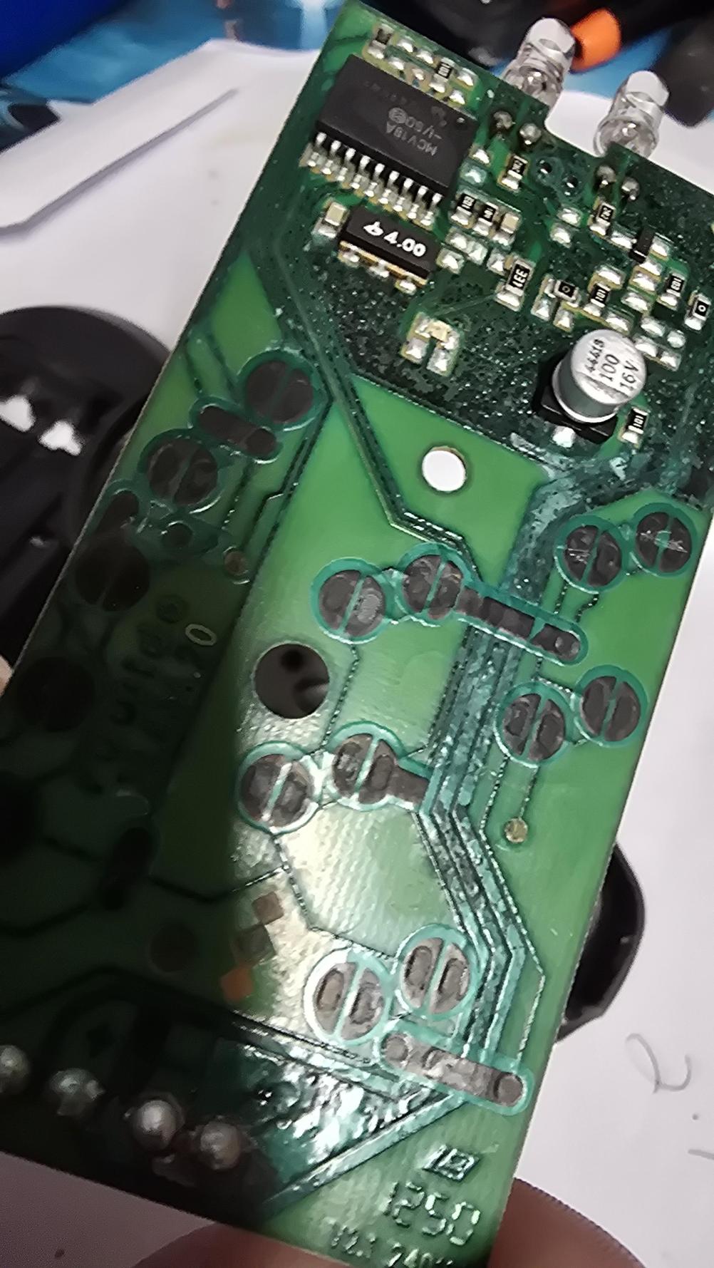 Dungs   Remote Control - Inside Image