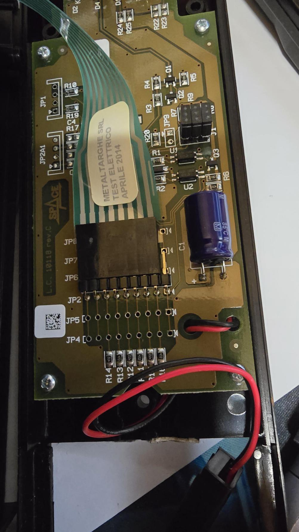 Ravs  SQ2/IR Remote Control - Inside Image