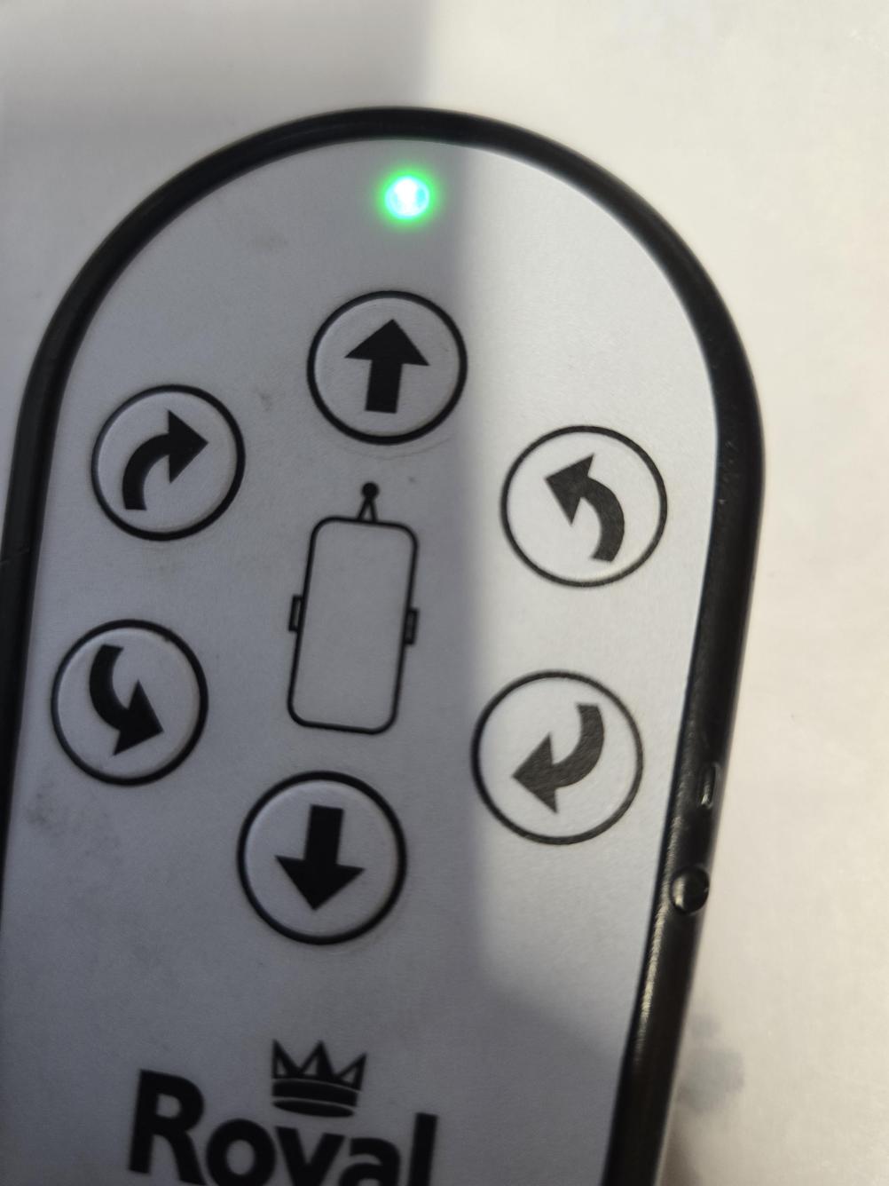 Royal UM204 Remote Control - Inside Image