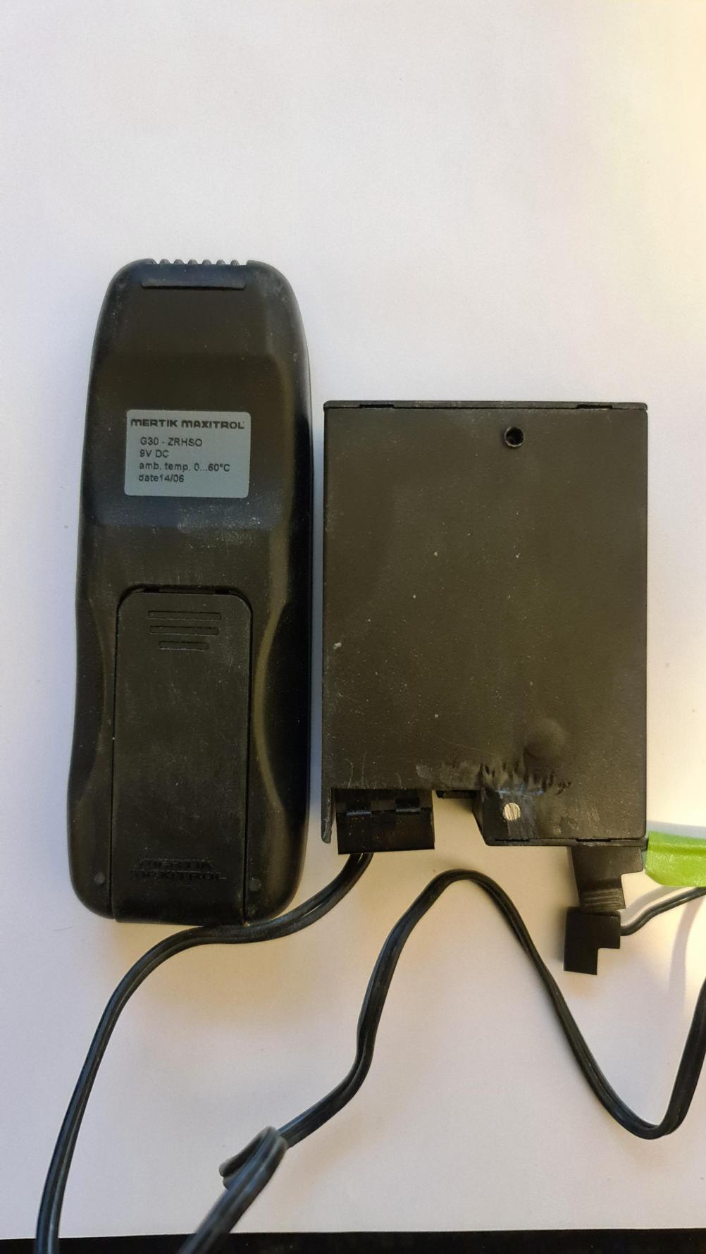 Mertik maxitrol  G30-ZRRS Remote Control - Back Image