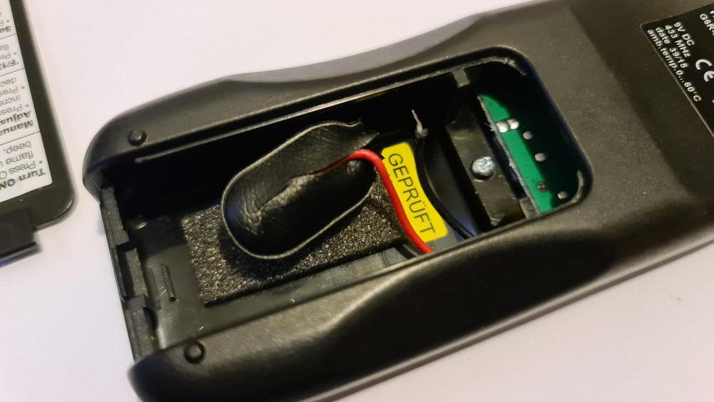 Mertek Maxitrol  G6R-H4TV14 Remote Control - Inside Image
