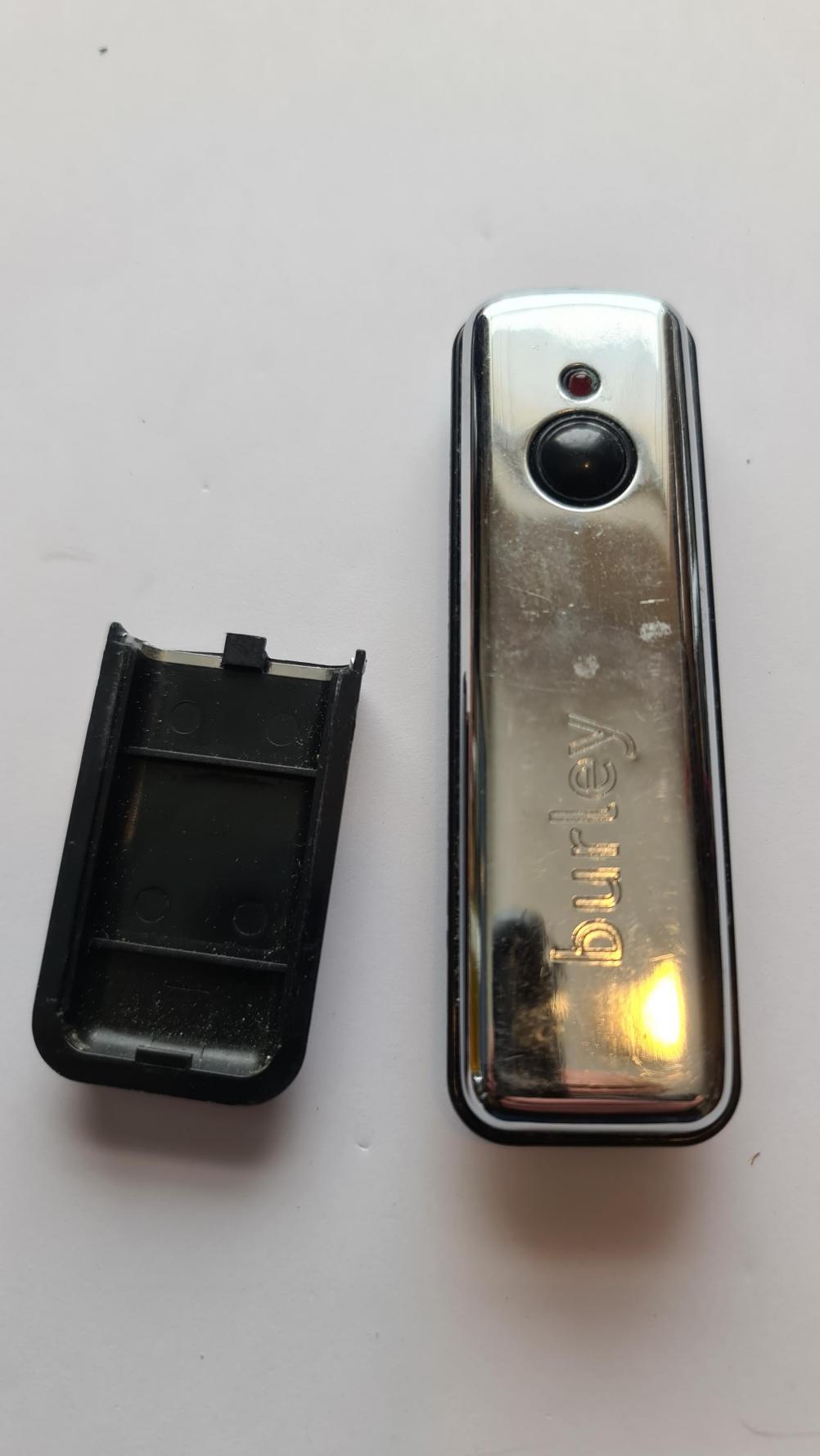 Burley  Remote Control - Front Image
