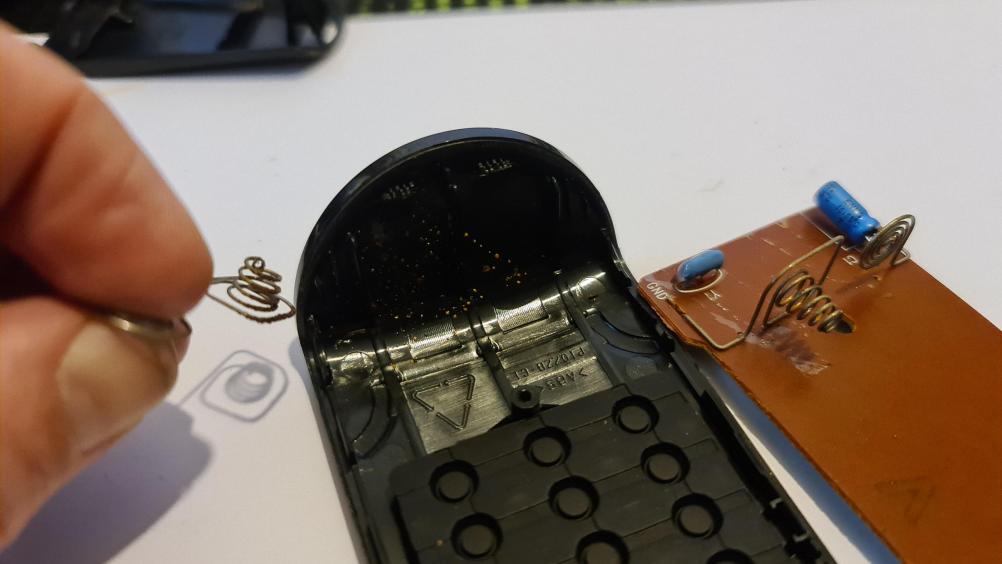Onkyo RC-837M Remote Control - Inside Image