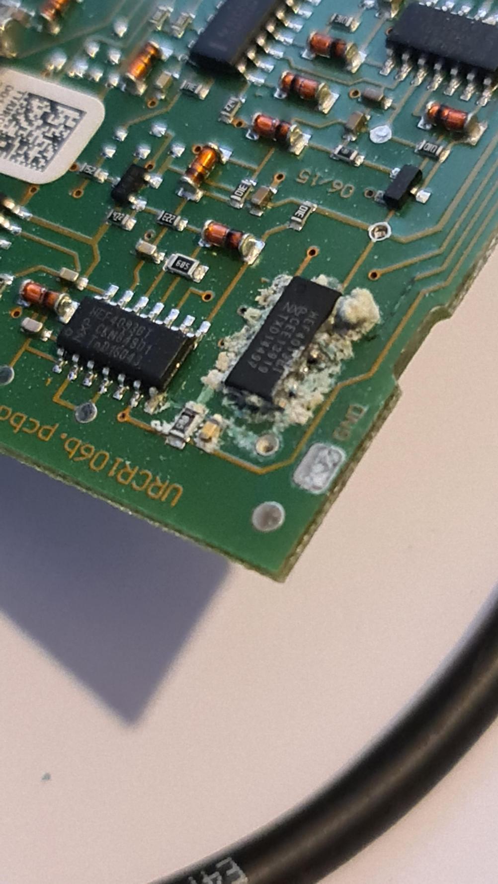 Mertik Maxitrol  G30 Remote Control - Inside Image