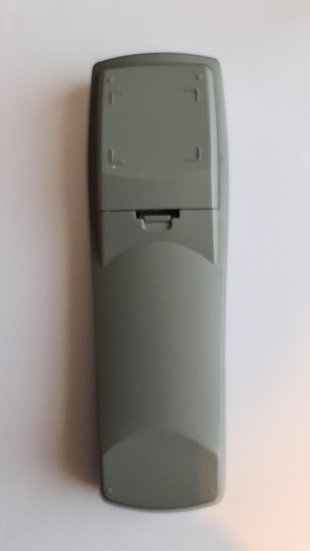 Yamaha  SYS33 Remote Control - Back Image
