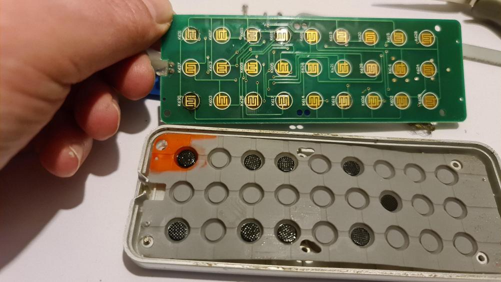 Canton   Remote Control - Inside Image