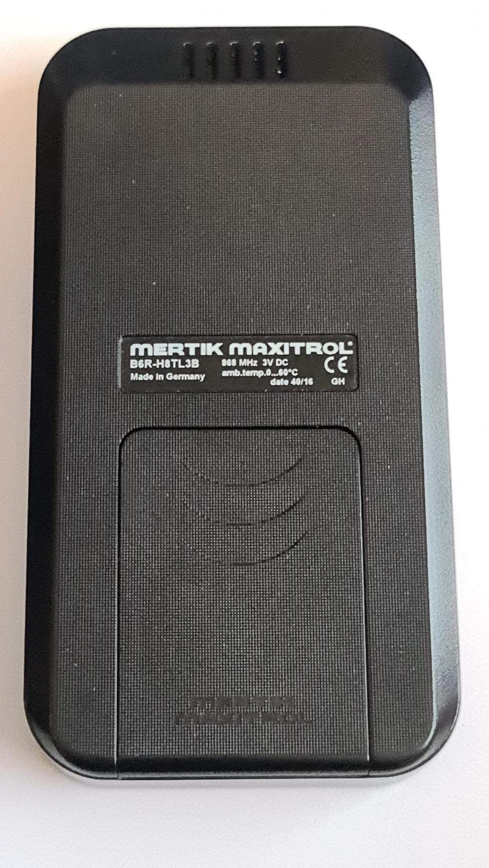 B6R-H8TL3B  Remote Control - Back Image