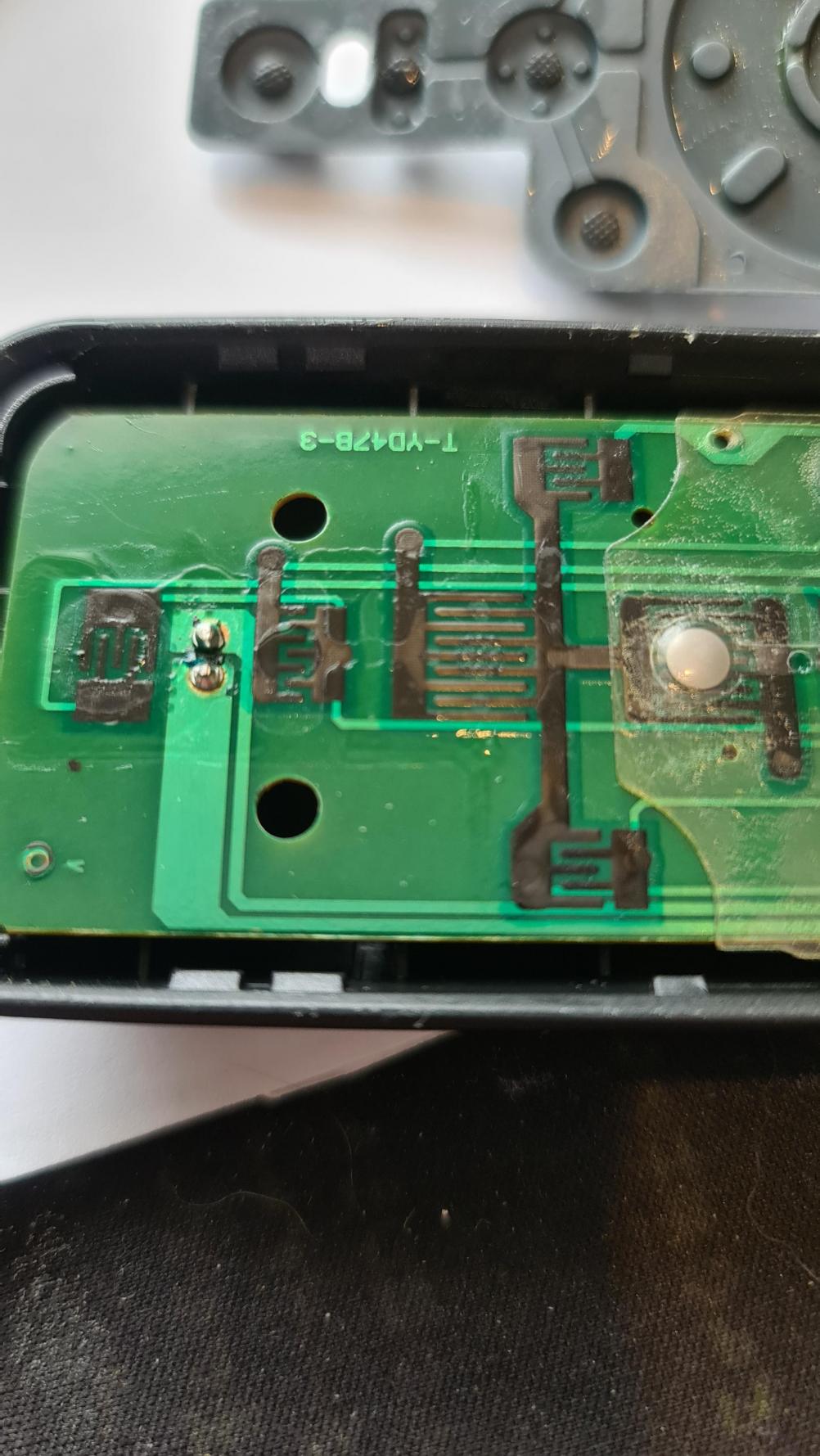 Wharfedale  Remote Control - Inside Image