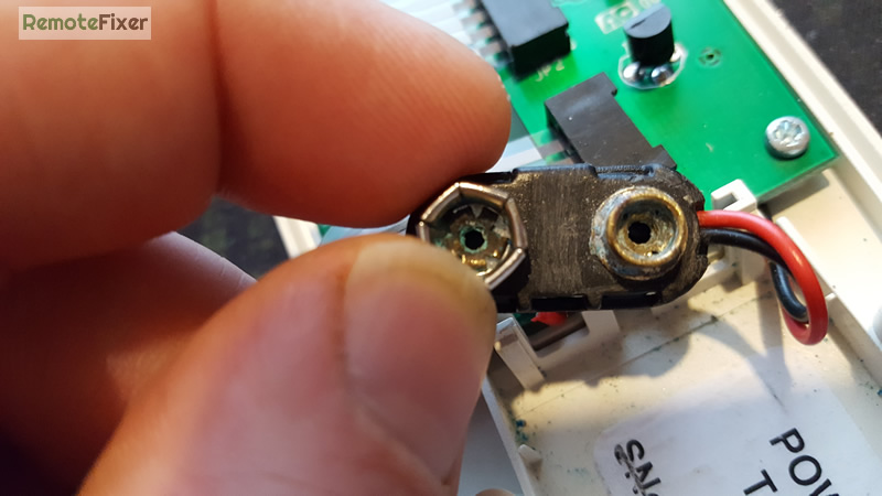 faulty battery clip